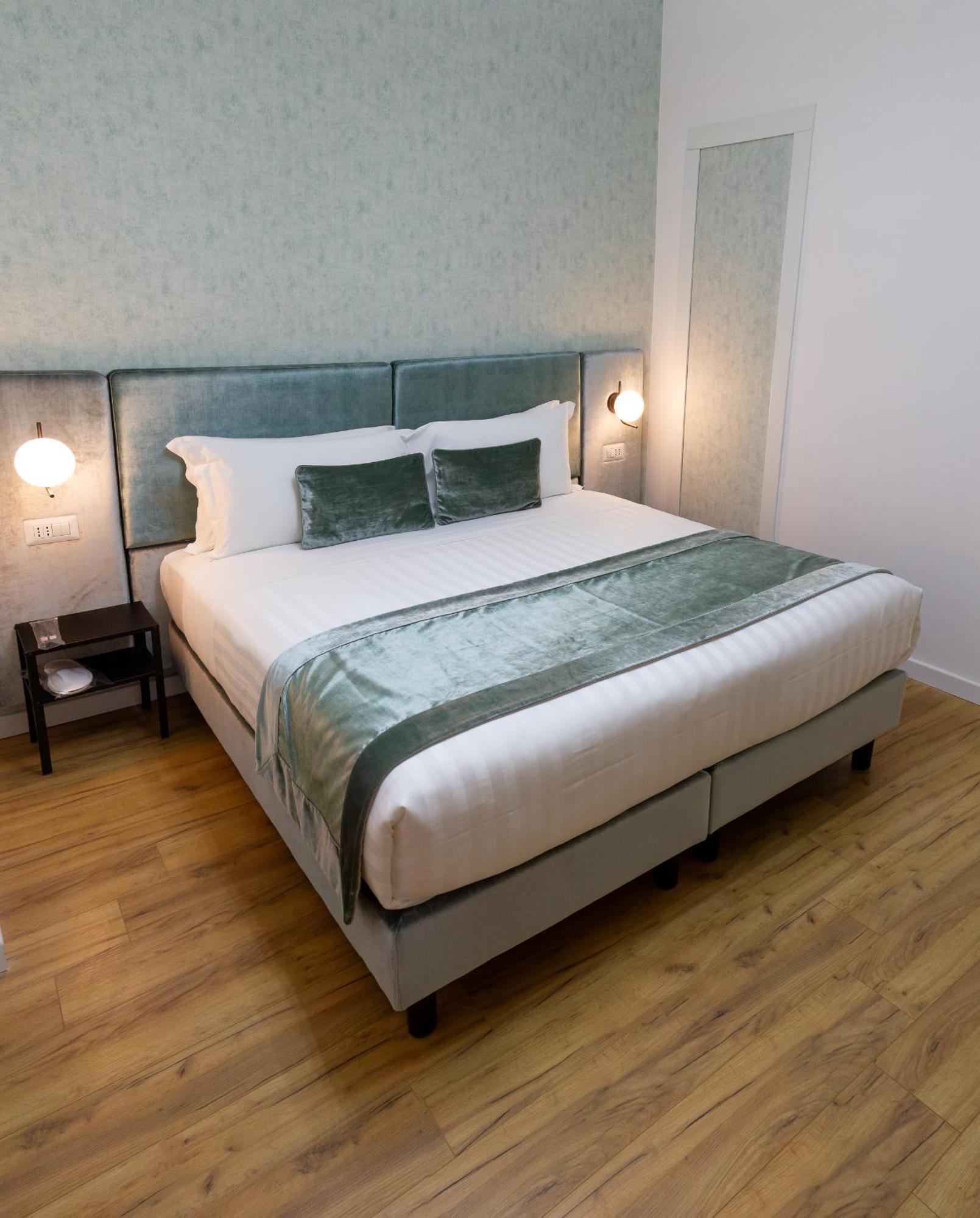 Home At Rome St. Peter Rooms&Apartment Roma Exterior foto